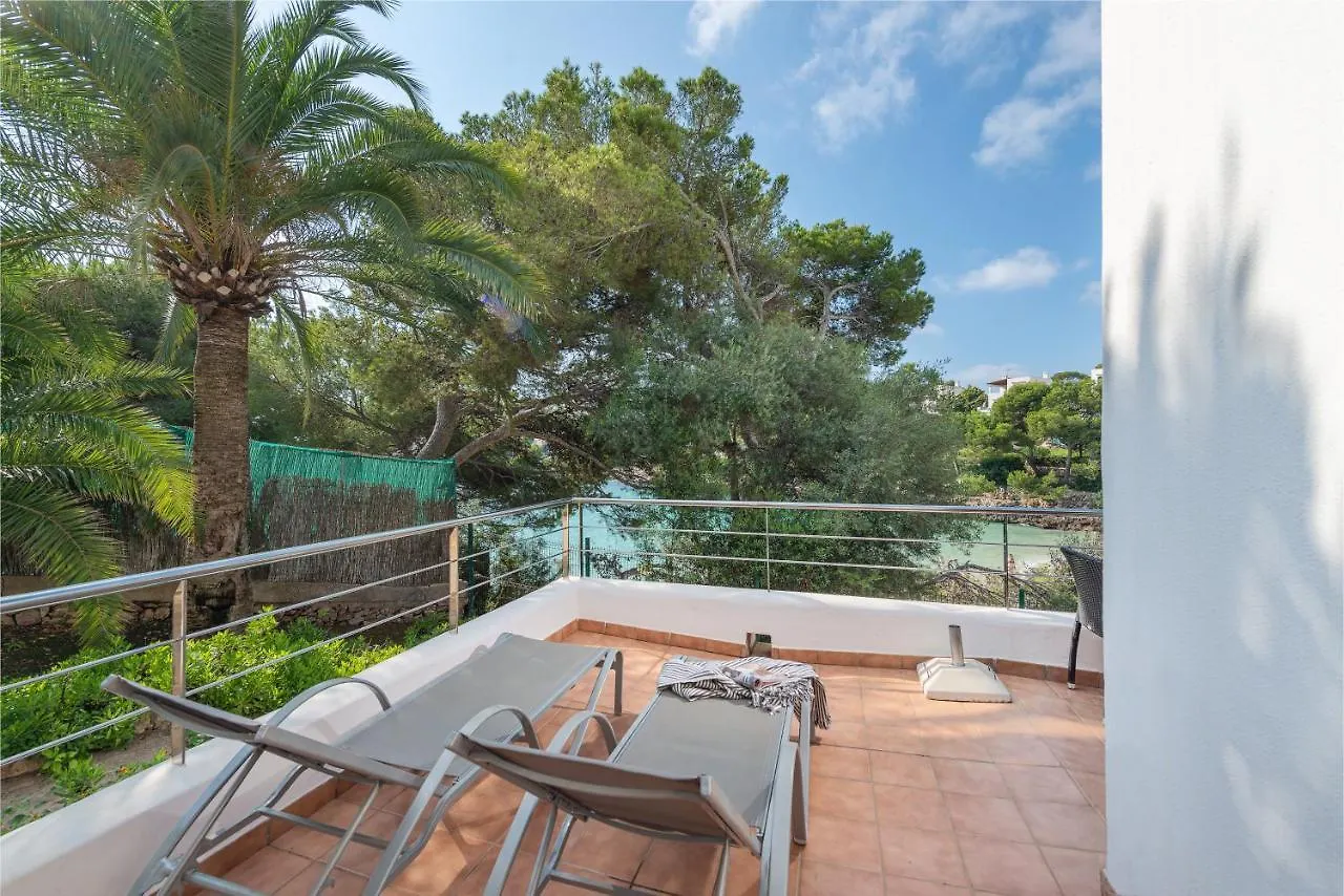 Apartamento En La Primera Linea De La Playa Cala Gran Cala d'Or  Spain