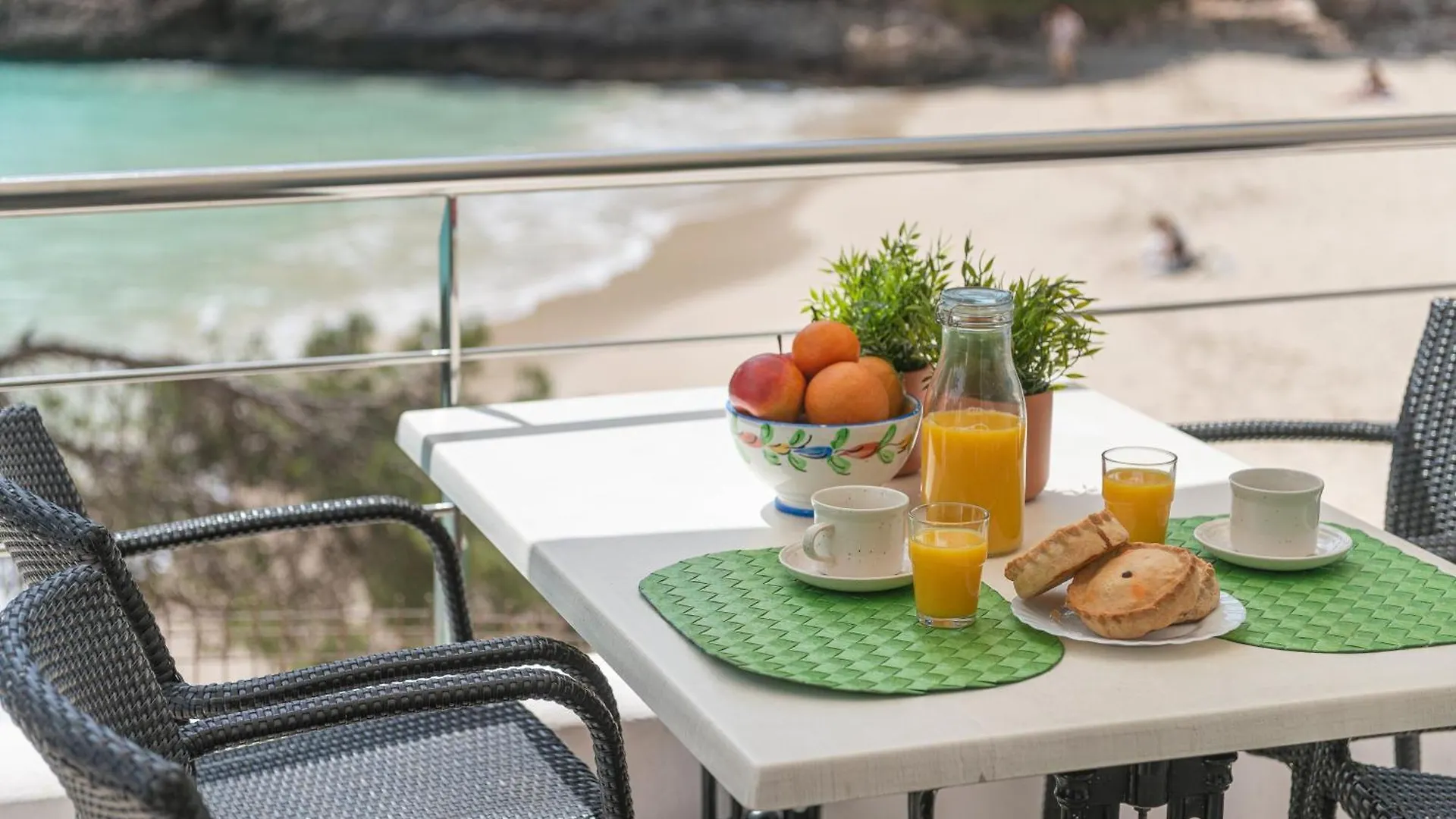 Apartamento En La Primera Linea De La Playa Cala Gran Кала де Ор Апартаменты