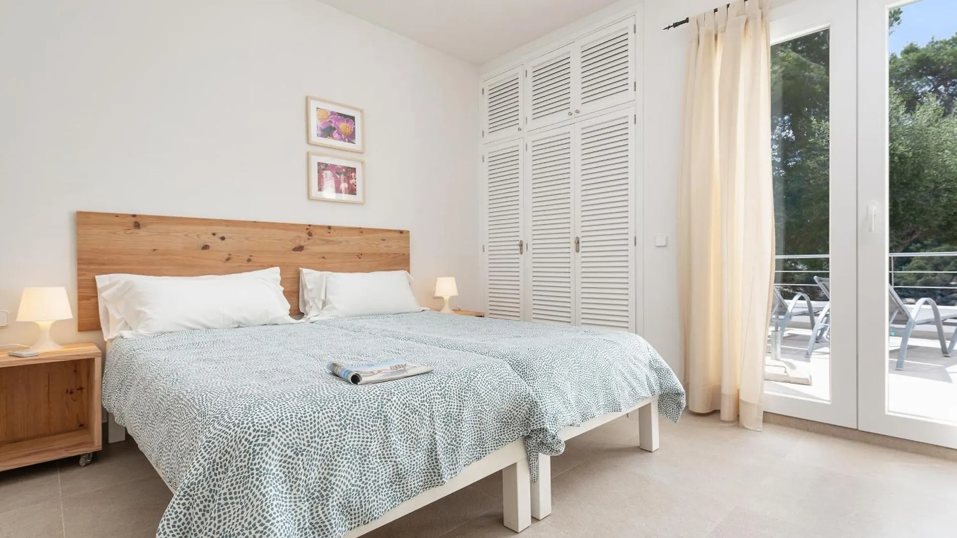 Apartment Apartamento En La Primera Linea De La Playa Cala Gran Cala d'Or  Spain